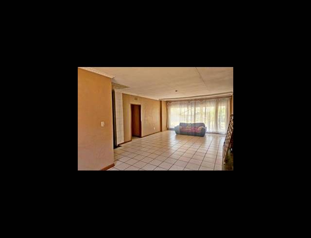 4 BEDROOM HOUSE FOR SALE IN BIRCH ACRES